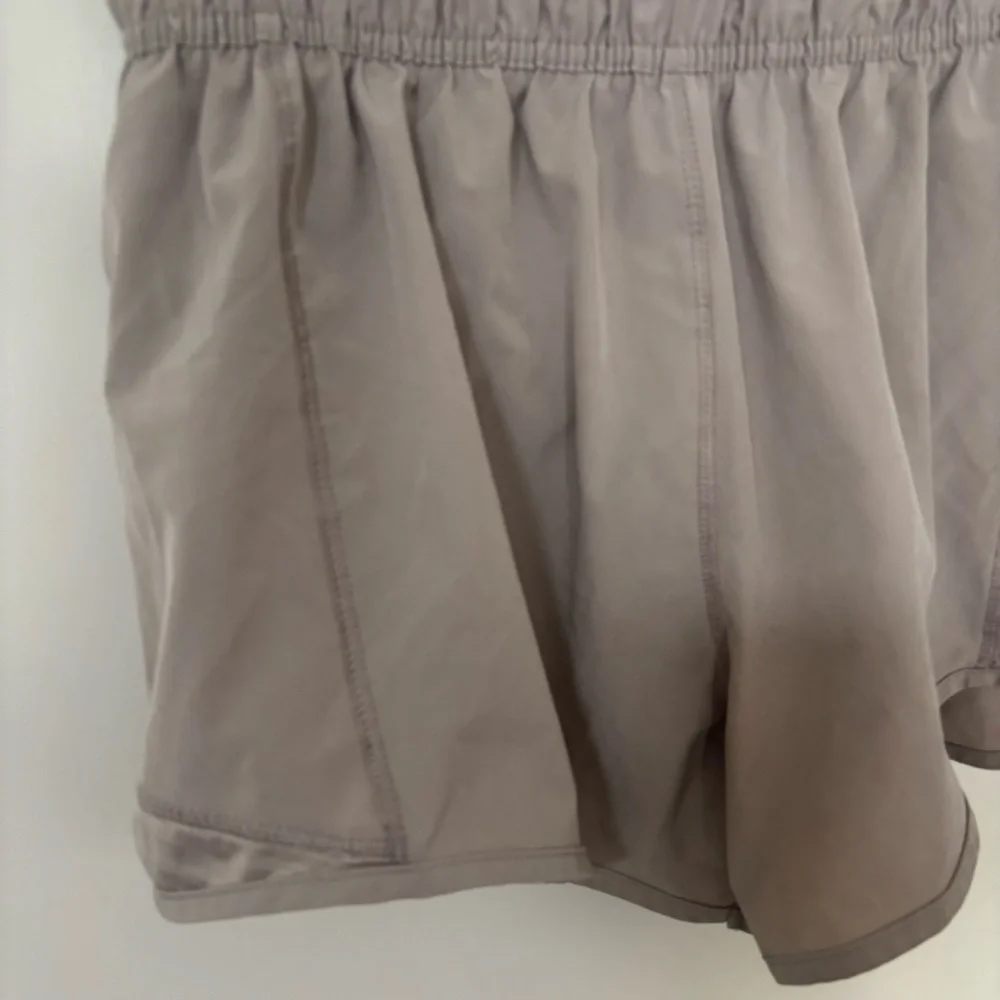 3/$15 Leg3nd beige light brow athletic workout shorts with bul in briefs XL